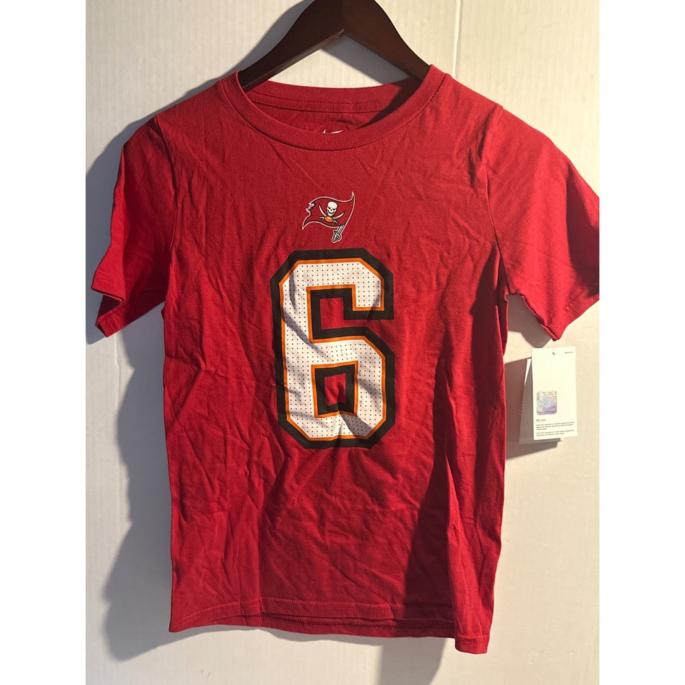 Nike Tampa Bay Buccaneers Baker Mayfield 6 Youth Red T-Shirt Size Medium 10/12